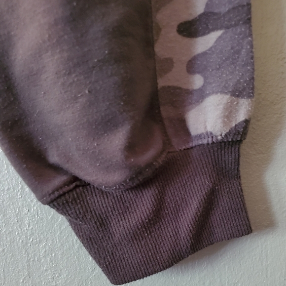 Green/Cammo Joggers - Picture 5 of 8